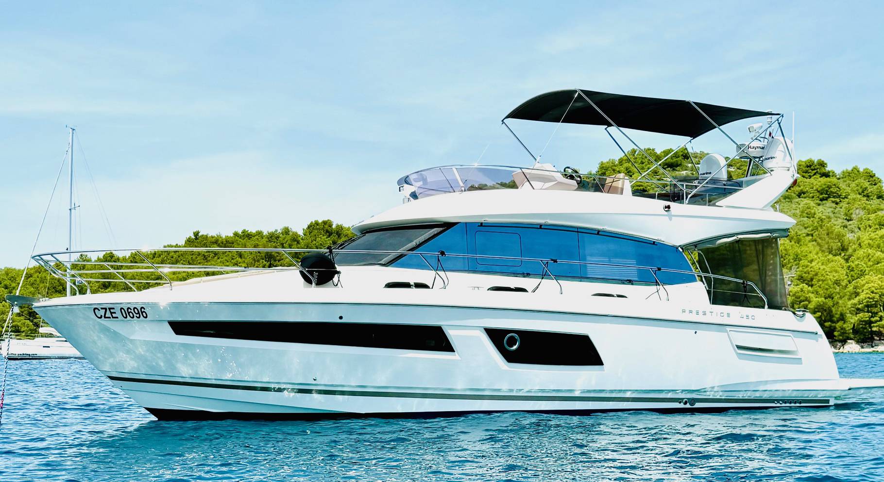 Jachta Prestige 450 Fly
